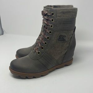 Sorel Women’s Lexie Heeled Boots Gray Size 11
